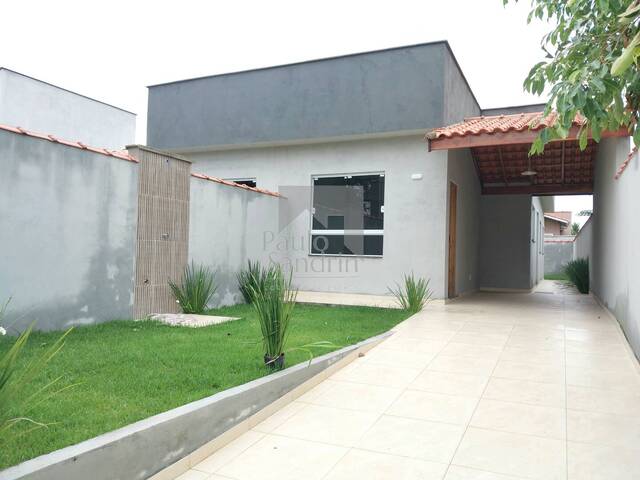 #CA069 - Casa para Venda em Peruíbe - SP - 2