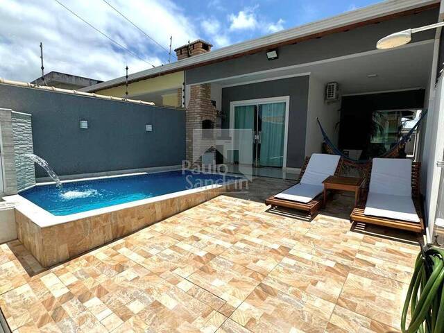 #CA072 - Casa para Venda em Peruíbe - SP - 2