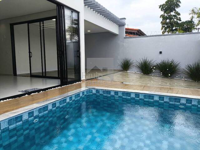 #CA088 - Casa para Venda em Peruíbe - SP